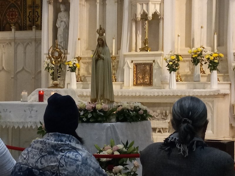 Our Lady of Fatima Pilgrim Statue Visits Washington Heights Parish 