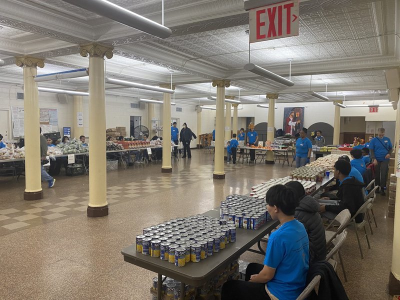 Church of the Ascension Hosts Pre-Thanksgiving Food Distribution