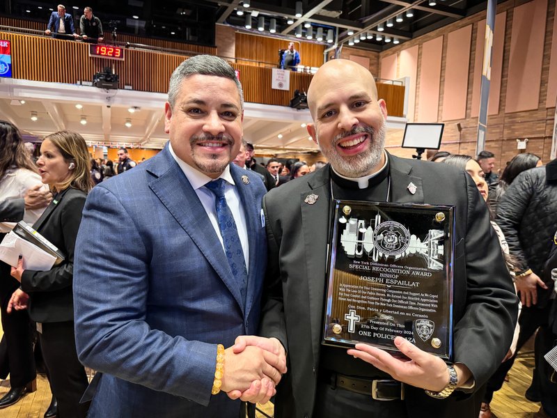 Bishop Espaillat Receives Special Recognition Award from NYPD Dominican Officers' Organization