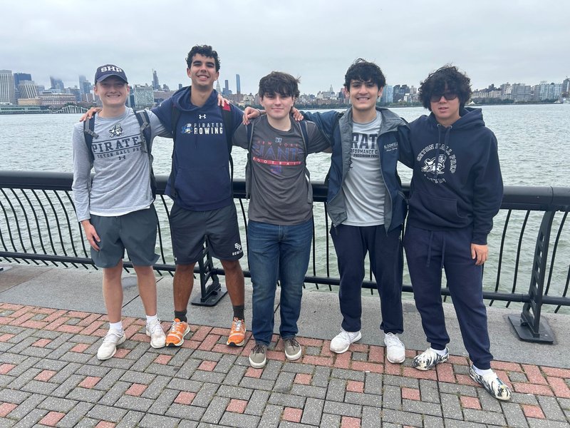 School Club Gives Students Chance to Benefit Veterans, Fosters Gospel Value of Serving Others