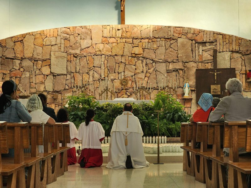 Bronx's Holy Cross Planning Reverent Gatherings to Commemorate Namesake Feast