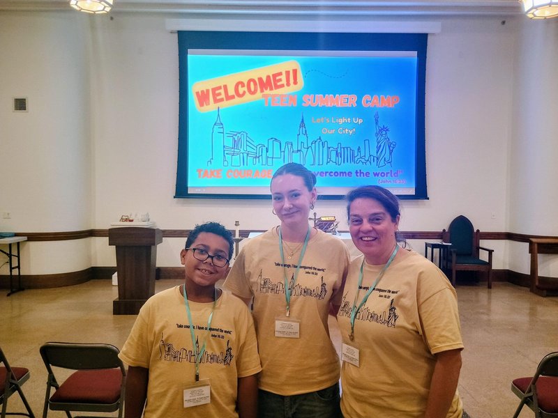 Teen Retreat at Holy Name-St. Gregory Focuses on Service, Togetherness​
