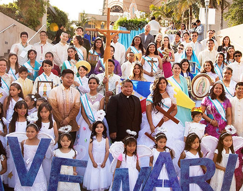 Santacruzan and the Flowers of May: Filipino community celebrates the ...