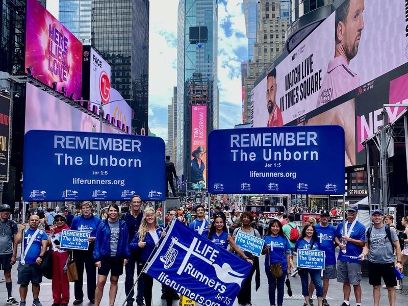 Oraciones y Esperanza Durante el Inicio del Relé Pro-Vida en Manhattan​