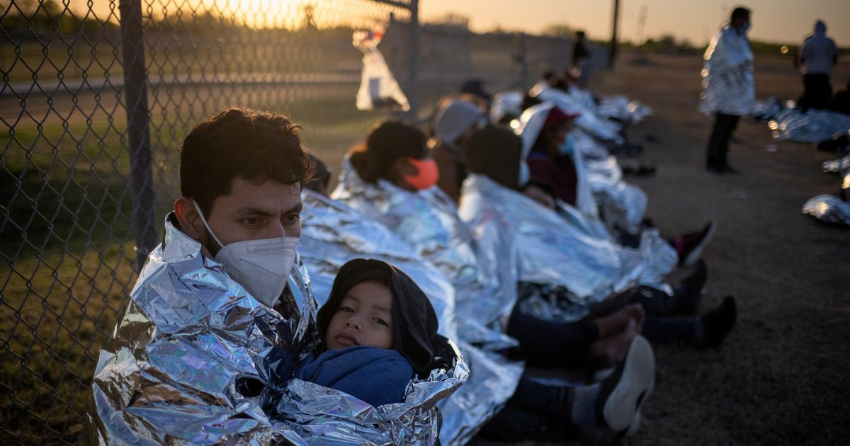 U.S., Mexico bishops urge political leaders to 'welcome, protect ...