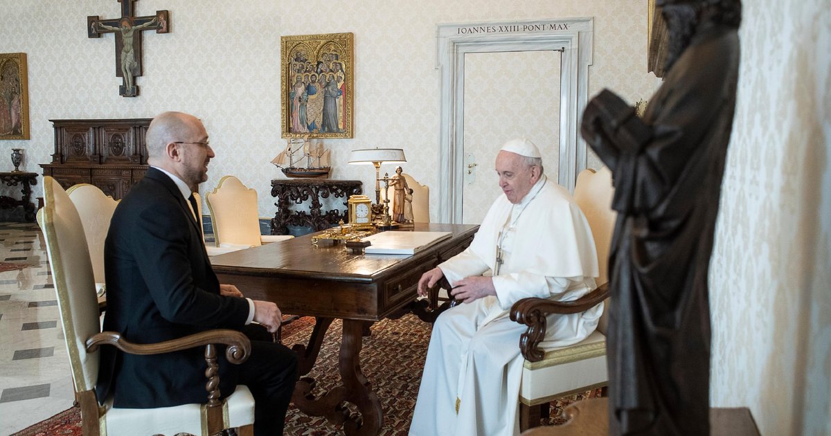 How realistic is the idea of Russia-Ukraine peace talks at the Vatican ...