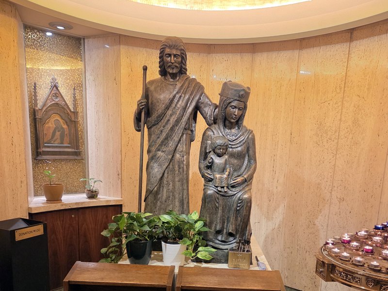 JFSJOLOP Holy Family Church Interior 3