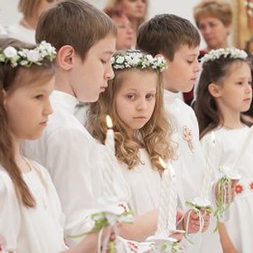 One diocese is collecting hundreds of First Communion outfits - here's ...