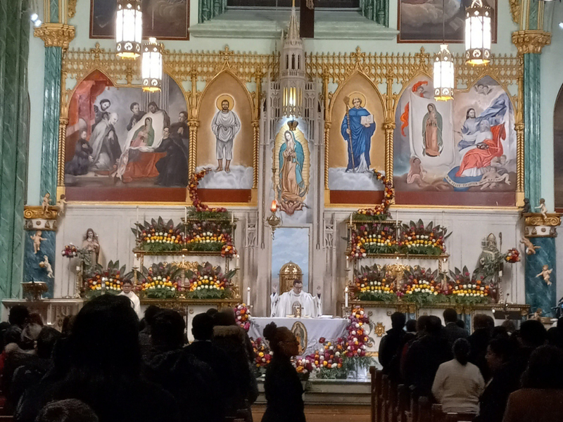 El Santuario de Guadalupe en Manhattan honra a la Virgen María con Las Mañanitas