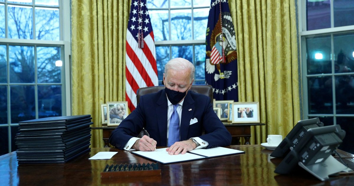 Biden signs flurry of executive orders, undoing Trump-era policies ...