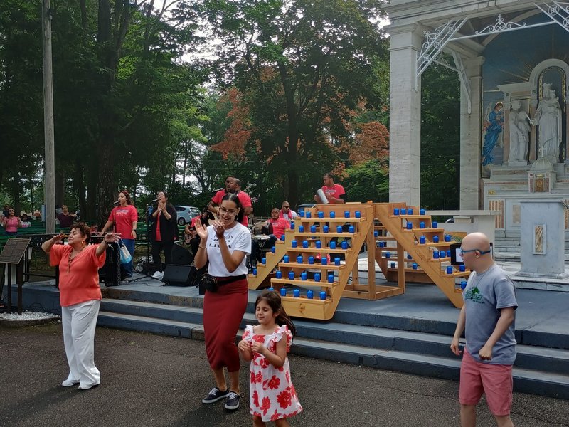 Hundreds Attend Bilingual Pentecost Festival at Marian Shrine in Stony Point