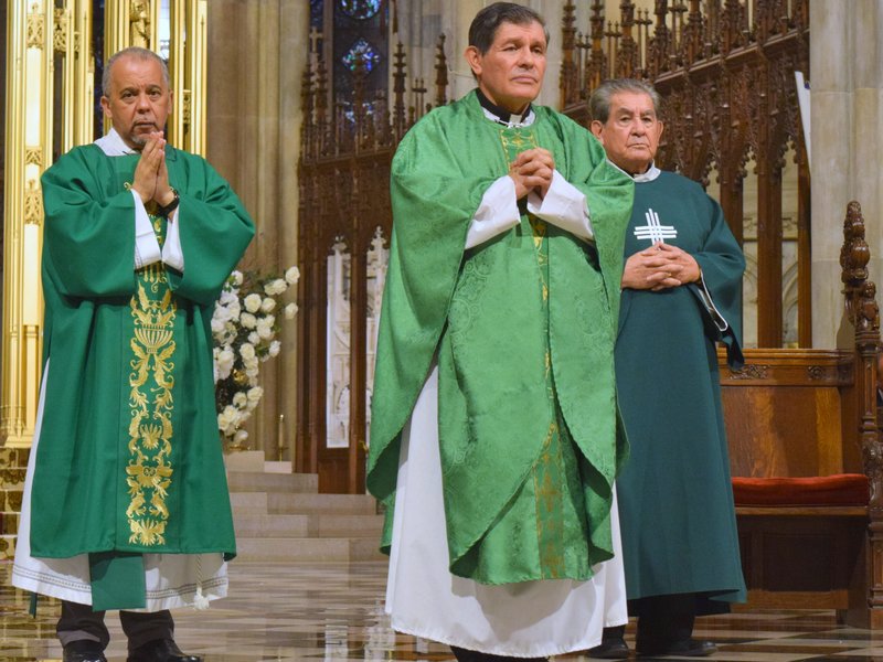 Misa de Santos del Perú Celebrada en la Catedral de San Patricio
