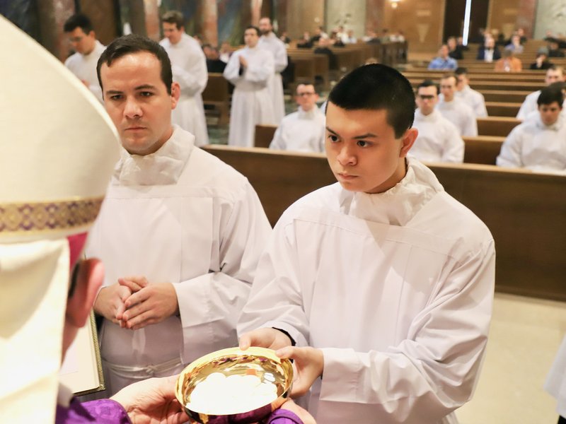 Archdiocese of New York Seminarian among 25 to Receive Ministry of Acolyte