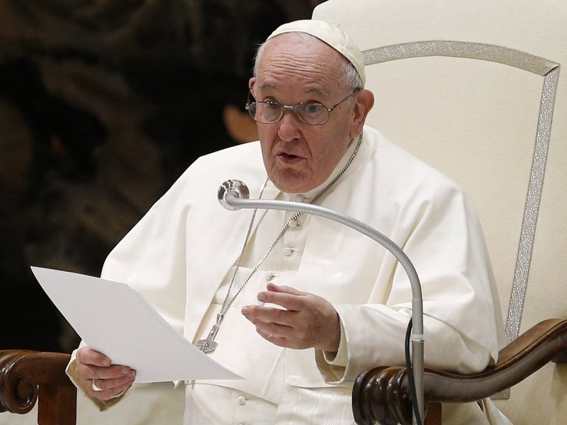 Papa: La Iglesia debe tomar en serio problemas de trabajadores