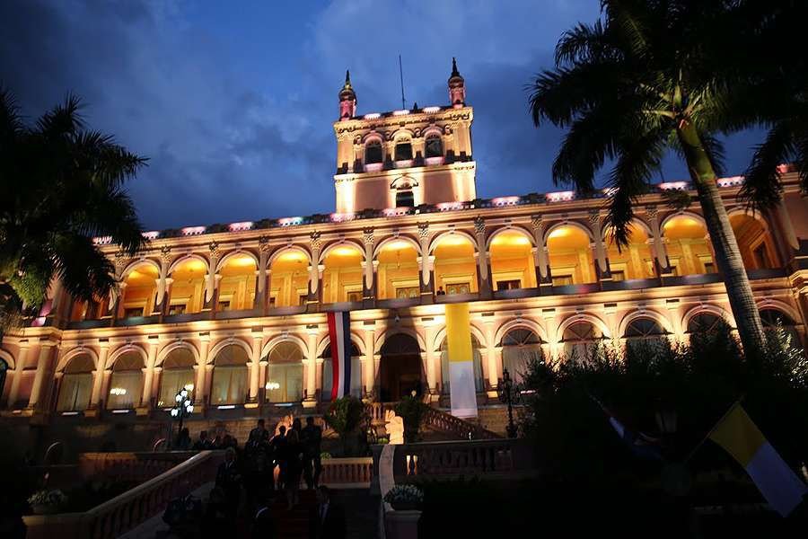 Bishops of Paraguay call for peace after riots, fire at Congress ...