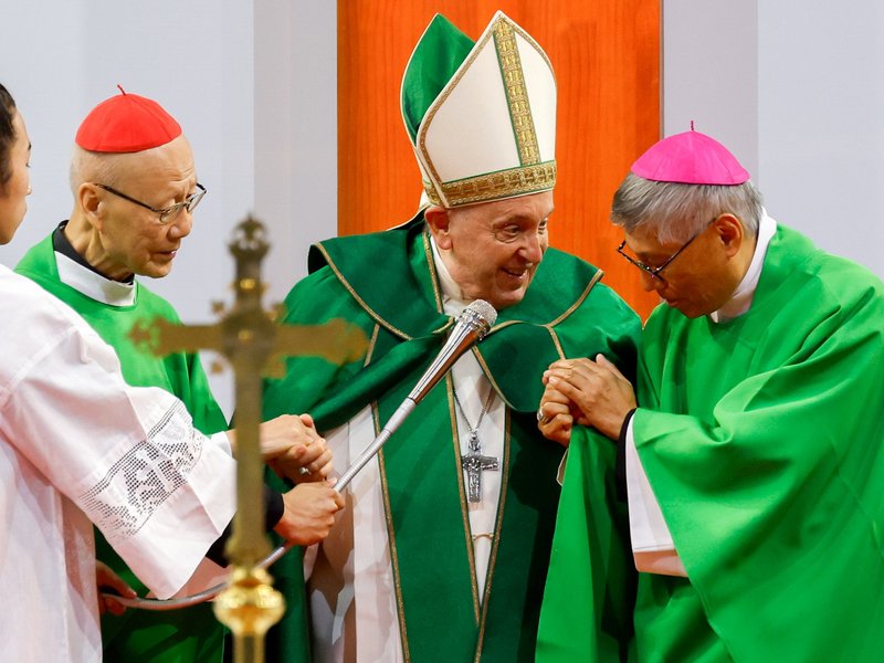 En Misa en Mongolia, papa envía 'un caluroso saludo' a vecina China