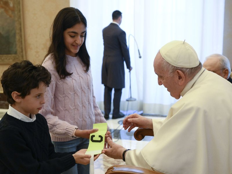 Put Down the Phone, Look to God, Look at Others, Pope Tells Kids