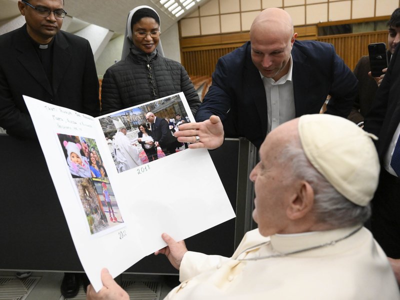 Papa a la Curia: La conversión que el evangelio pide dura toda la vida​