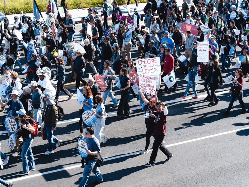 El amor protagoniza la primera OneLife LA tras la caída de Roe vs. Wade