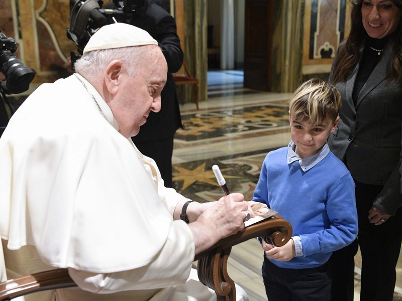 God 'Suffers' When Believers Injure, Ignore Those God Loves, Pope Says​