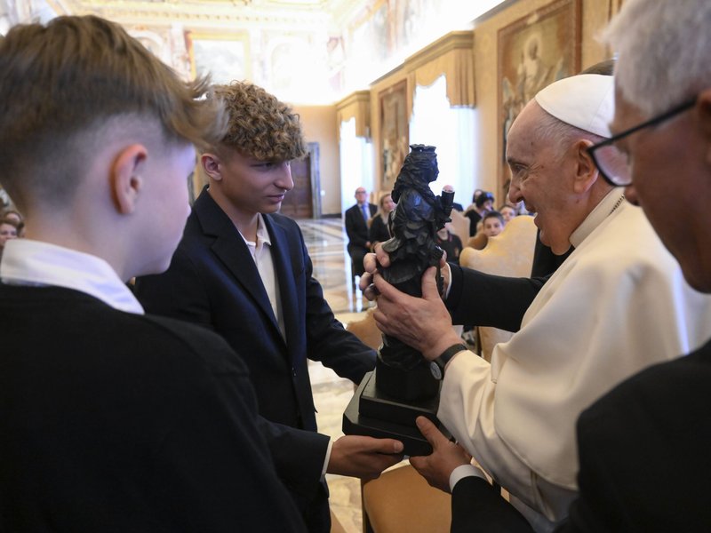 El Papa publica un texto "Vos Estis" actualizado para tratar los casos de abusos