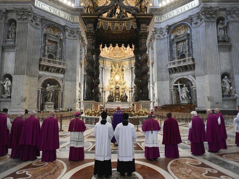 Act of Reparation Performed on Altar of St. Peter's Basilica​