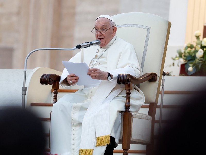 Pope Prays for Synod Success