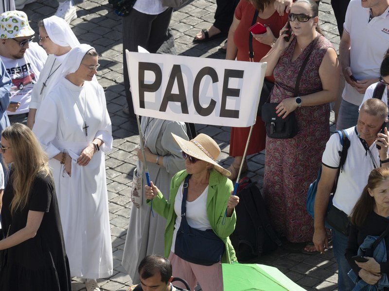 Saying Terrorism, War Solve Nothing, Pope Prays for Peace