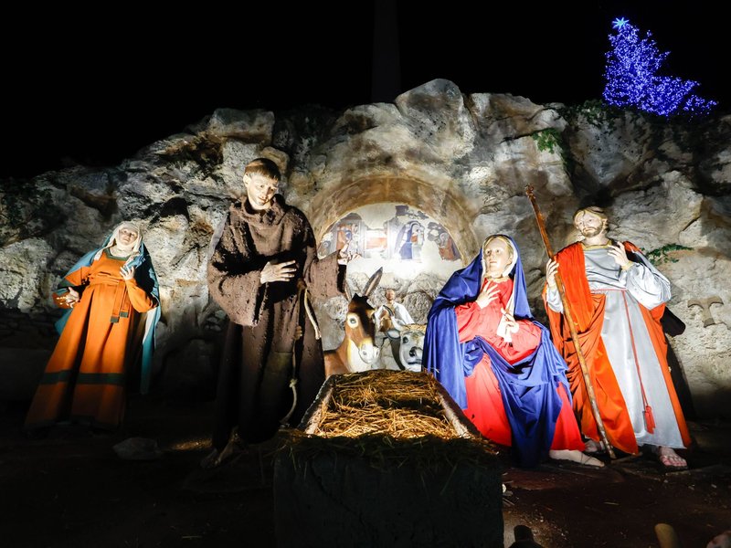 Pope Marks 800th Anniversary of Nativity Scene, Asks Prayers for Holy Land