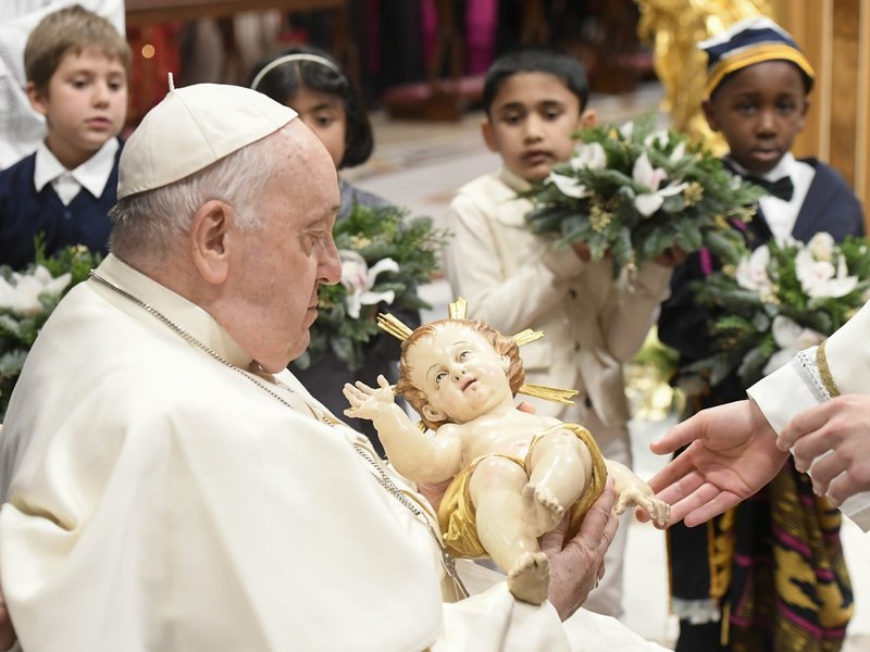At Christmas, God Shows Love through 'Littleness,' not Power, Pope Says