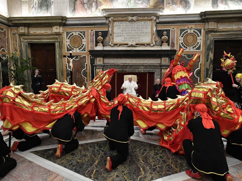 Pope Treated to Chinese New Year Ceremony at Vatican