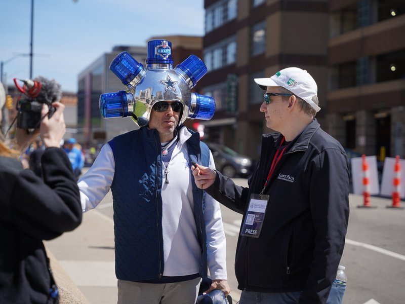 Catholic Evangelists Ask NFL Fans Visiting Detroit to Make Jesus Their No. 1 Draft Pick