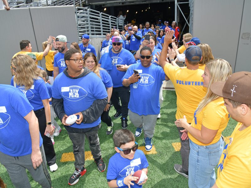 Kids with Cancer, Families Enjoy Day Out at MetLife Stadium