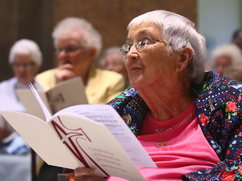 Mercy Sister Theresa Kane Dies at 87; Challenged Pope on Women's Roles in Church