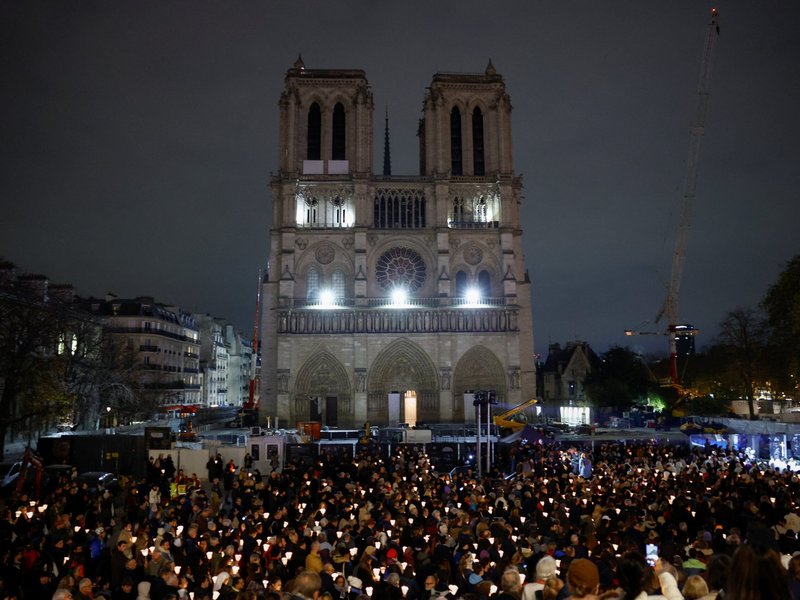 Americans React to Notre Dame's December 8 Reopening