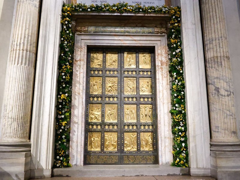 St. Peter's Basilica Launches Magazine, Installs New Webcams