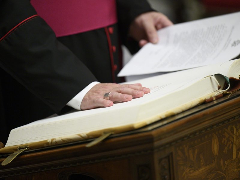 Final Preparations, Discussions Underway Before Conclave Begins