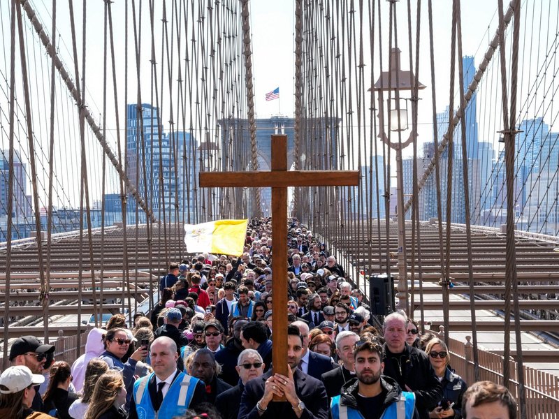 April 2026 Calendar Highlights: Holy Week, Easter, and Divine Mercy Sunday