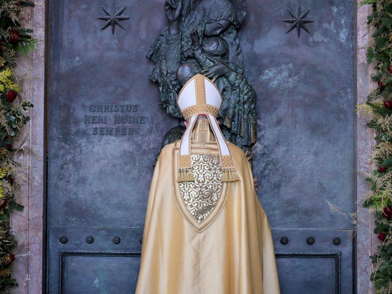 Vatican Sees Record Number of Visitors During Jubilee Year, Officials Say