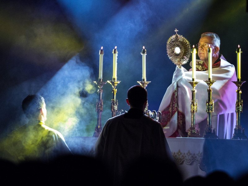 USCCB convoca a participar de horas de Adoración Eucarística y realizar obras de misericordia para celebrar el 250 aniversario de Estados Unidos