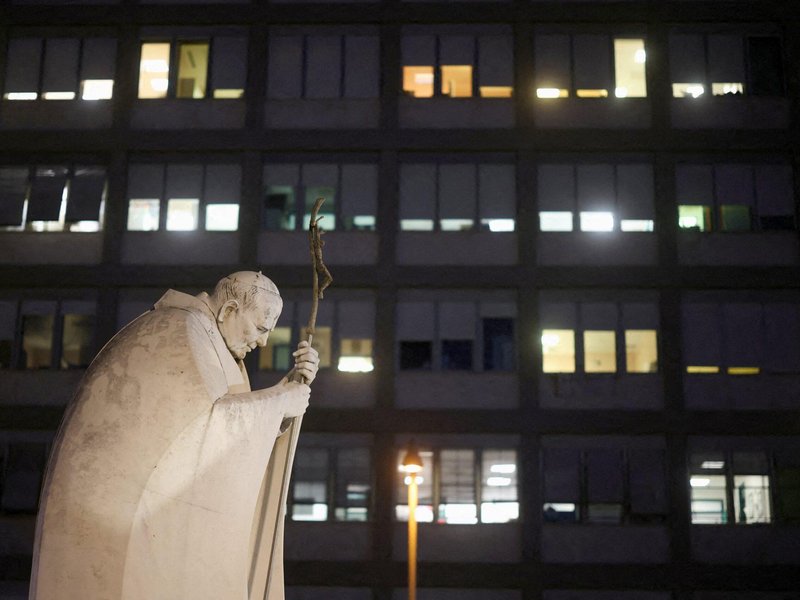 El papa ha transcurrido bien la noche en el Gemelli