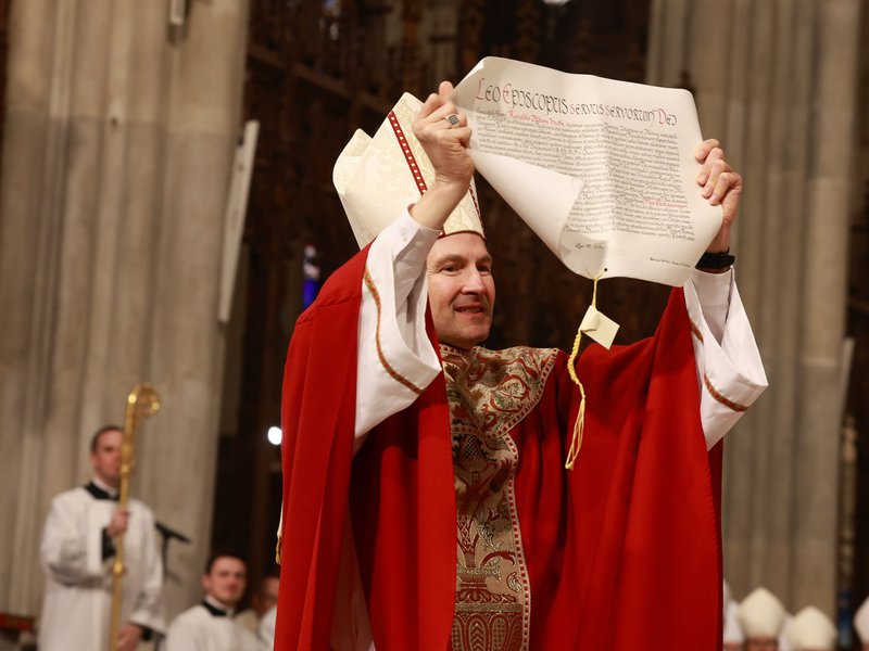 Archbishop Hicks' Installation Inspires the Faithful in Person and Online​