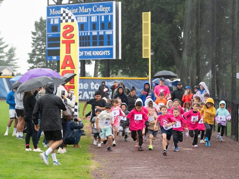 Bishop Dunn Raises $17,500 at Annual Cupcake Run