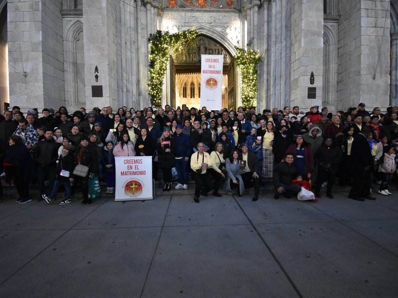 Misa en español del día mundial del matrimonio celebrada en la catedral​