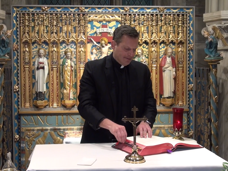 La Catedral San Patricio ofrecela Santa Misa en español | St. Patrick's Cathedral Offers Holy Mass in Spanish