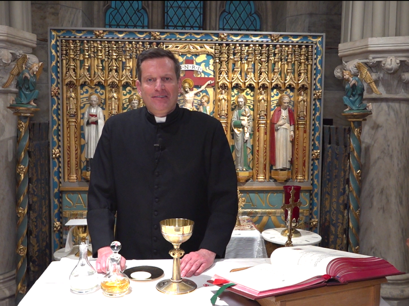 Eucharistic Elements and Their Meanings | Los elementos eucarísticos y sus significados