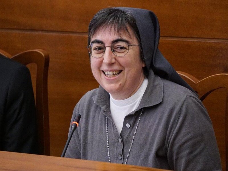 El papa nombra sor Smerilli como prefecta del Dicasterio para el Desarrollo Humano