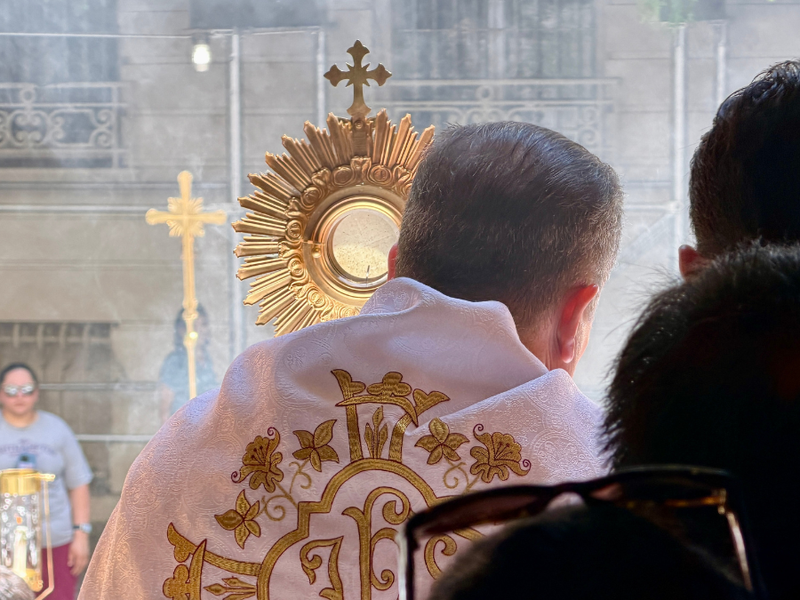 Hundreds Join Corpus Christi Procession Through Manhattan