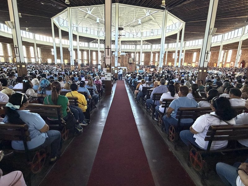 El Primer Encuentro Eucarístico Hispano reúne a más de 5.000 personas
