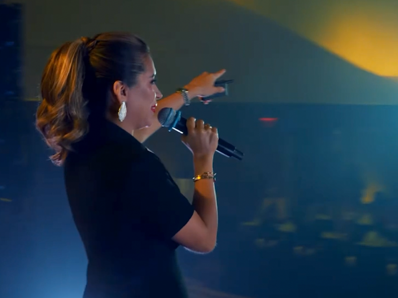 Gaby Bravo transforma vidas con fe y liderazgo